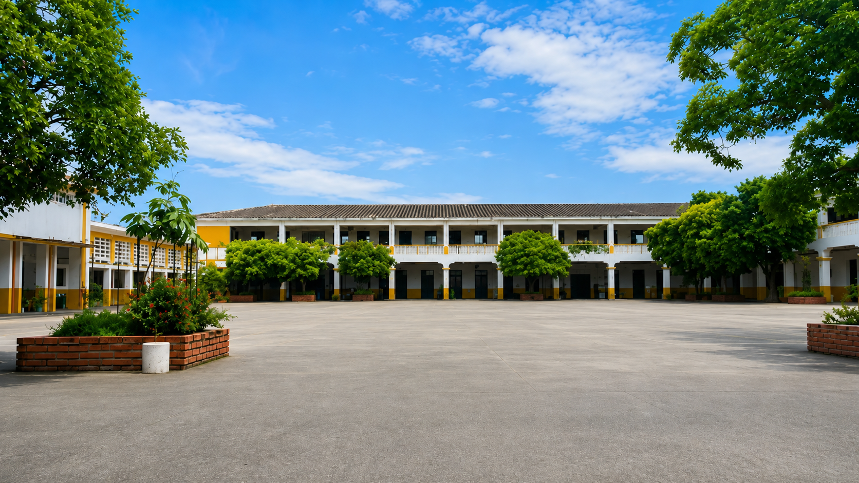 Patio del Colegio Salesiano San Medardo